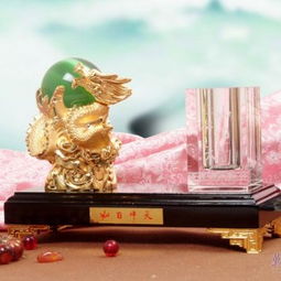 花開廿載，情系萬家 紀念品中的美好寓意與花卉藝術